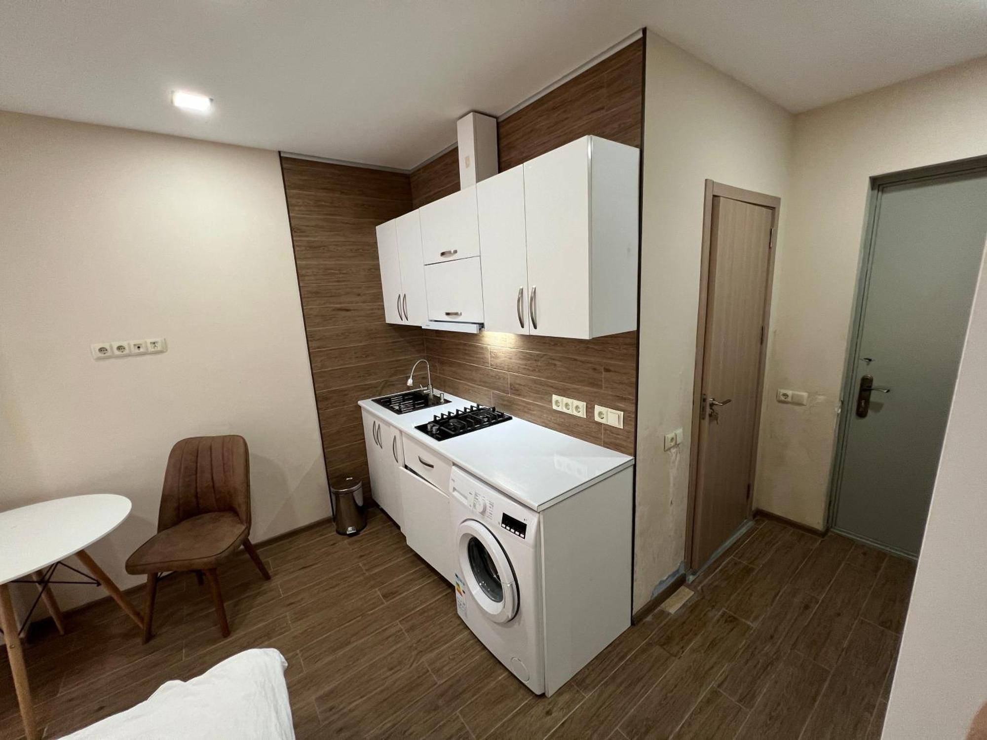 Hotel Paris Batumi Bagian luar foto