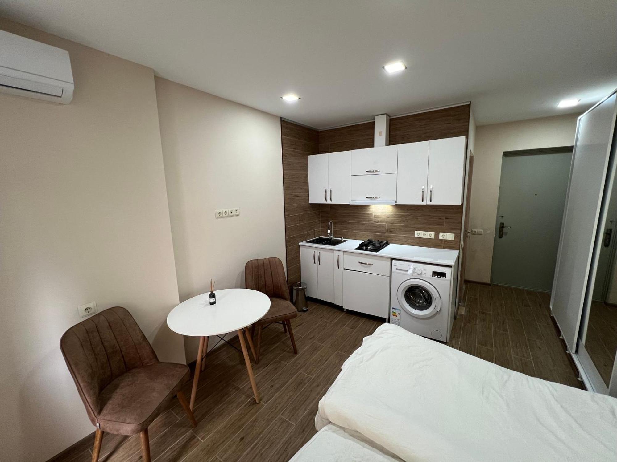 Hotel Paris Batumi Bagian luar foto