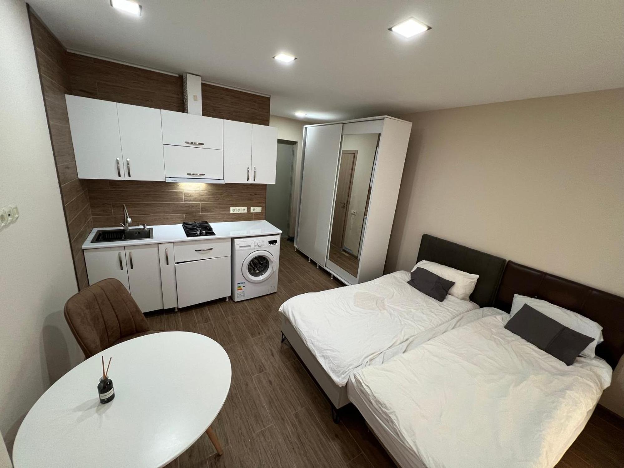 Hotel Paris Batumi Bagian luar foto