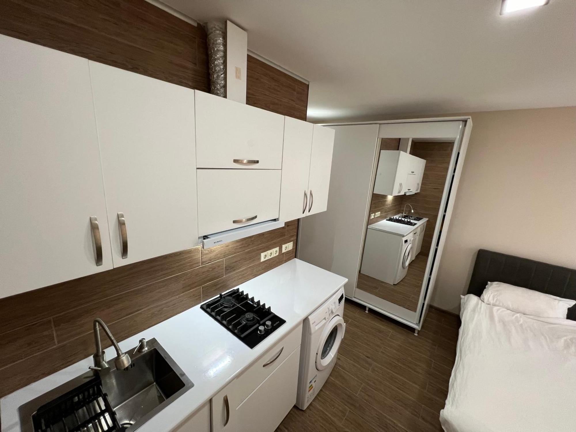 Hotel Paris Batumi Bagian luar foto