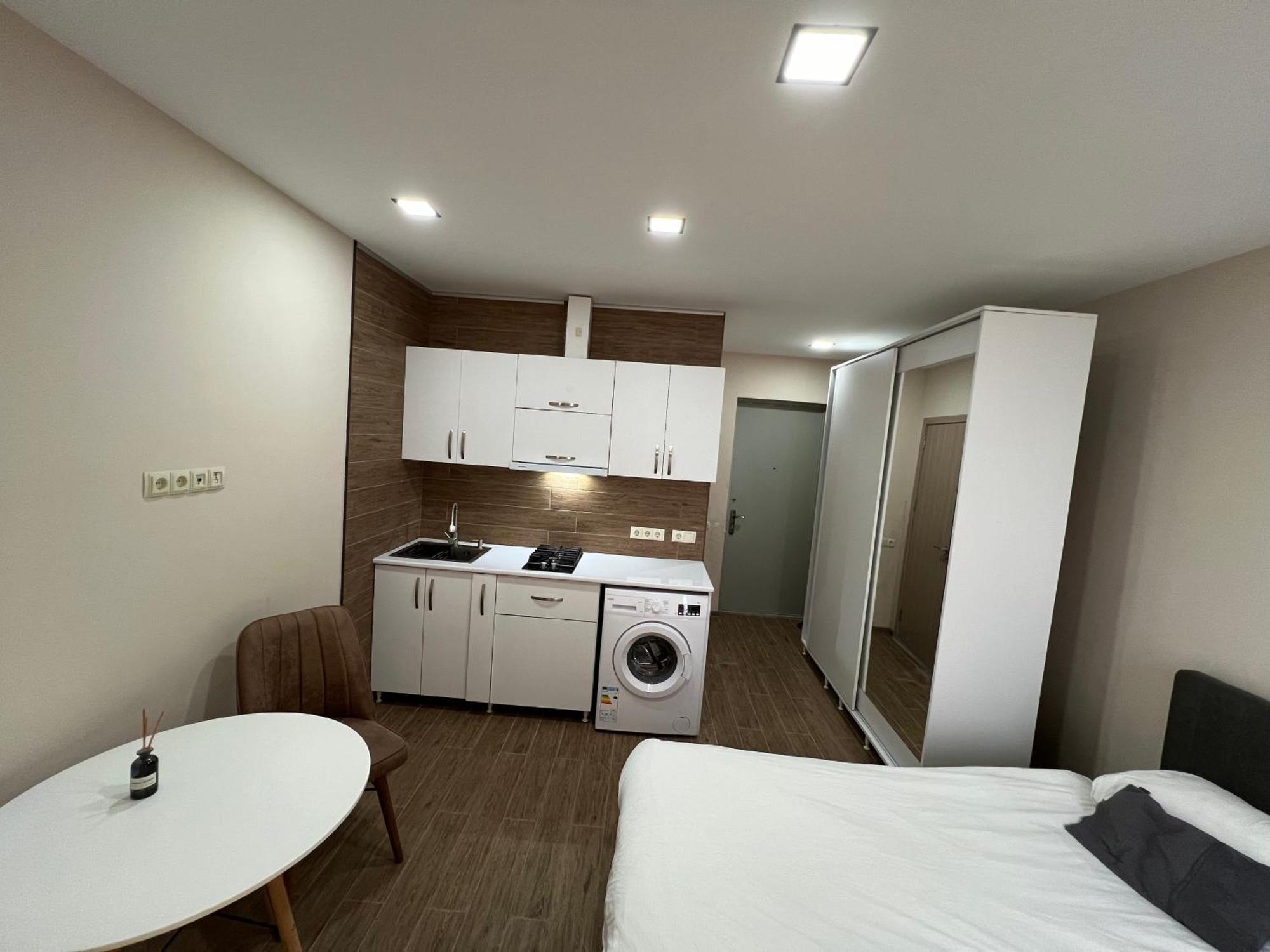 Hotel Paris Batumi Bagian luar foto